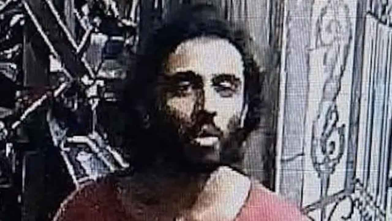 Mumbai: క‌ల్మా చ‌ద‌వ‌మ‌న్నాడు.. సెక్యూర్టీ గార్డుల‌ను క‌త్తితో పొడిచాడు.. ముంబైలో దారుణం