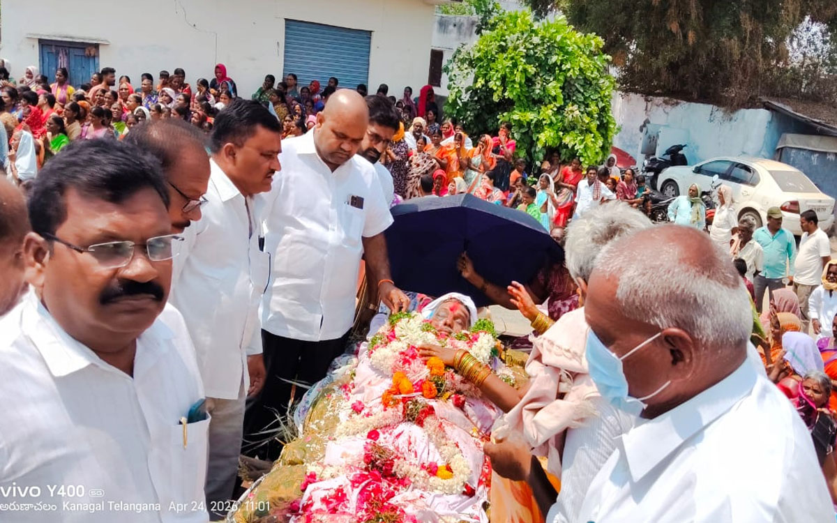 మ‌ధు, ధ‌నుంజ‌య్ గౌడ్‌ల‌కు మాజీ ఎమ్మెల్యే కంచ‌ర్ల నివాళి