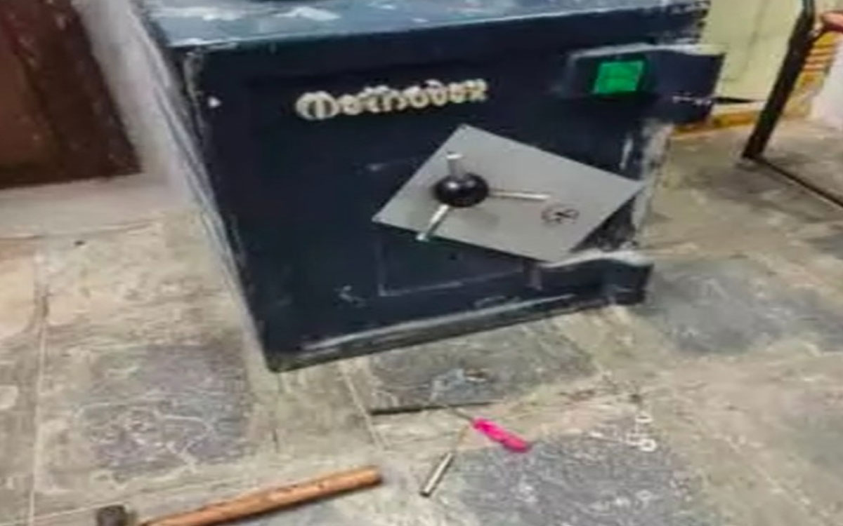 దొంగల భయంతో కారేపల్లి ప్ర‌జ‌లు బెంబేలు