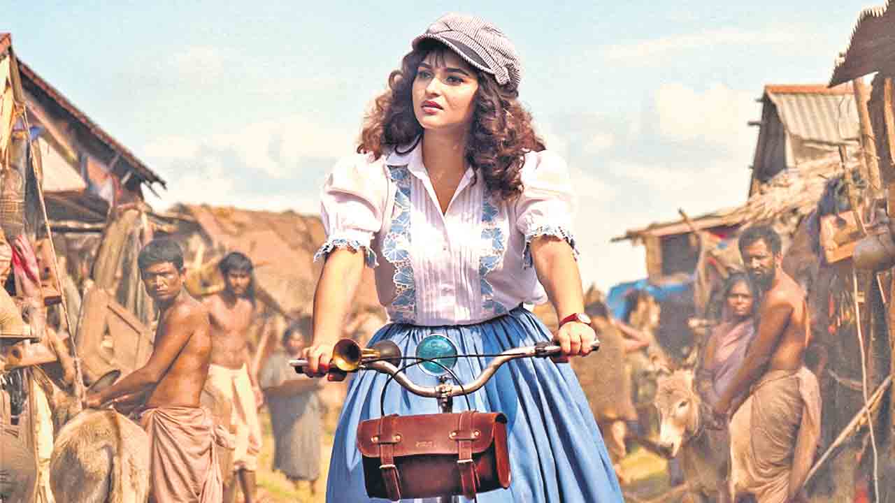 ప్యారడైజ్‌ ప్రపంచంలో సుబ్బలక్ష్మి