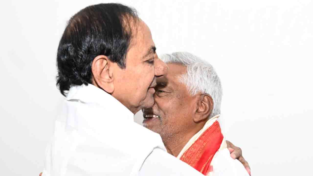 Jeevan Reddy | అన్నా.. మీతో కలిసి పనిచేయమని ఆ దేవుడే నన్ను పంపిండు!.. కేసీఆర్‌తో జీవన్‌రెడ్డి భావోద్వేగం