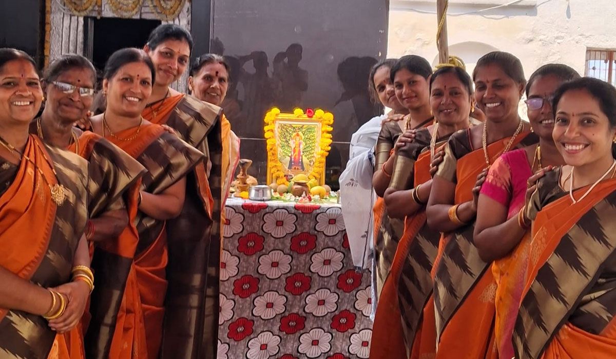 Kotagiri | కోటగిరిలో భక్తిశ్రద్ధలతో శ్రీ వాసవీ కన్యకా పరమేశ్వరీ జయంతి వేడుకలు