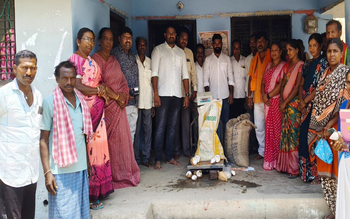 కొత్త జాలలో రేషన్ షాప్ ప్రారంభం