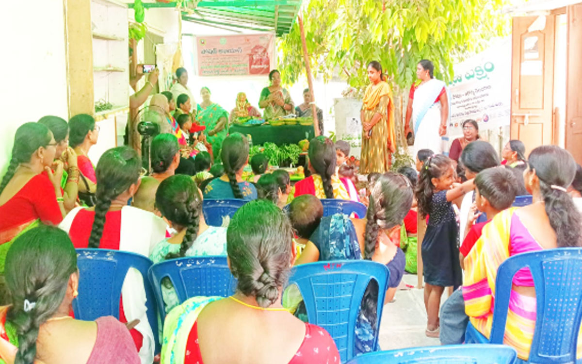 ‘చిన్నారుల్లో వయస్సుతో పాటు వ‌చ్చే మార్పులను గమనించాలి’