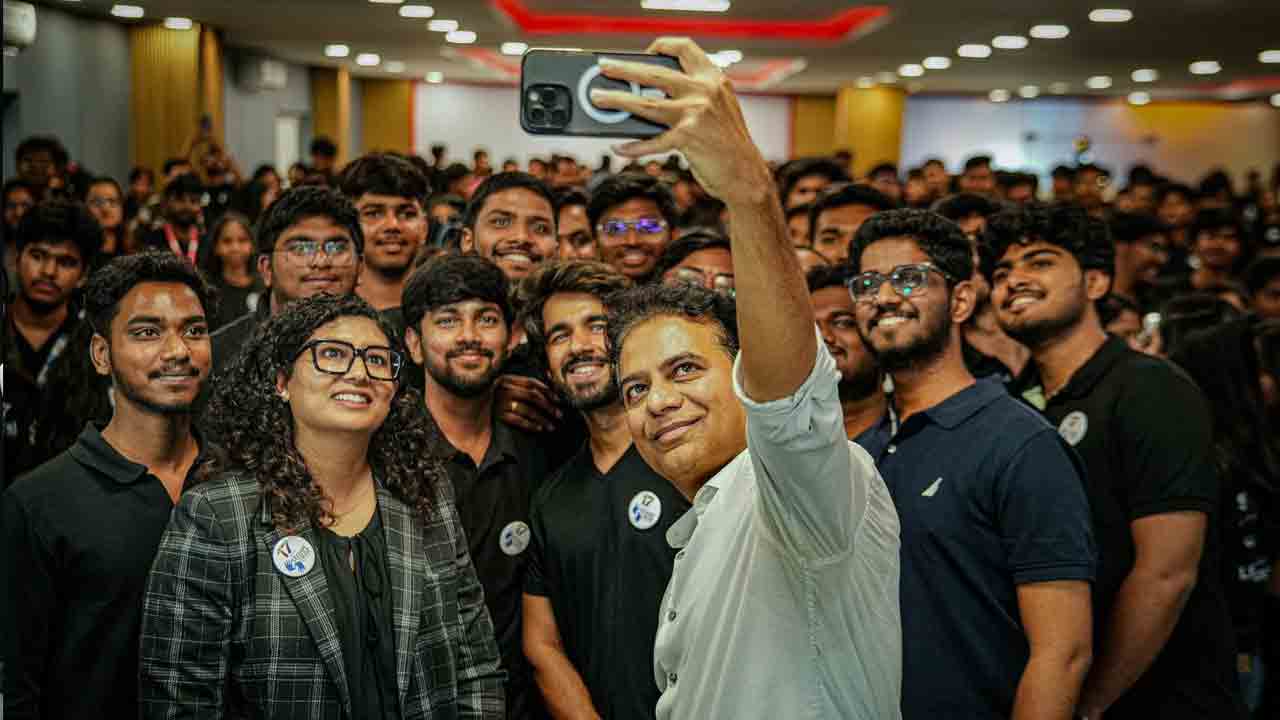Ktr Selfie