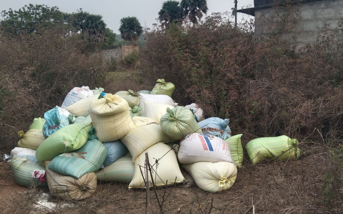 పక్కదారి పడుతున్న పేదల బియ్యం