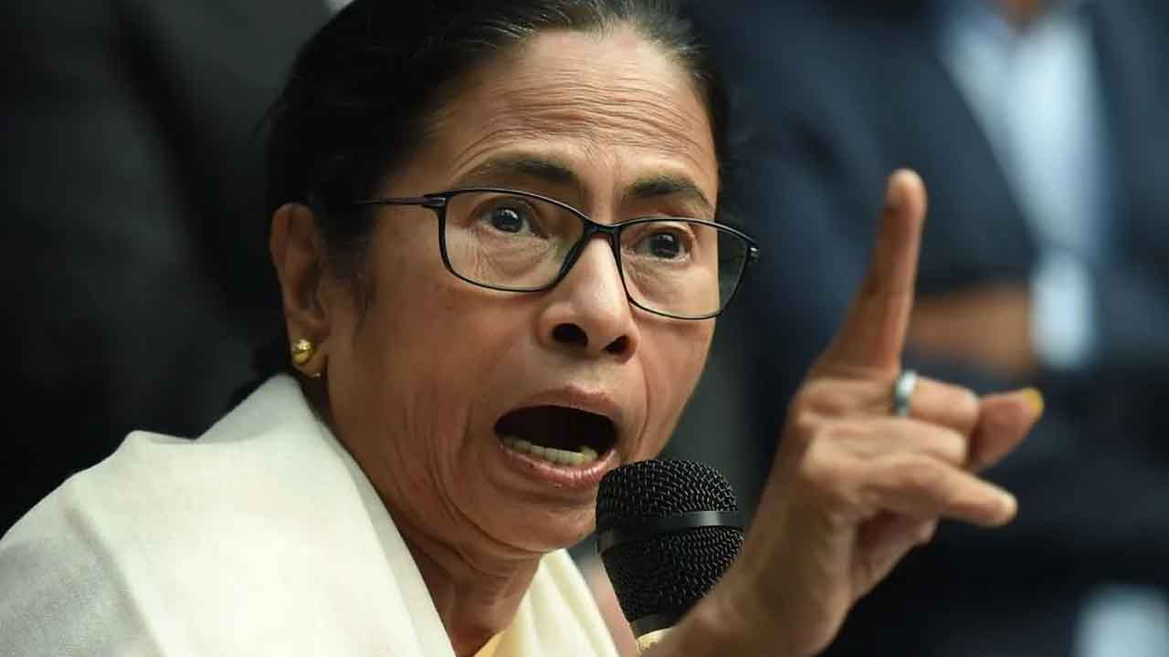 Mamata Banerjee: సీఆర్పీఎఫ్‌, పోల్ అబ్జ‌ర్వ‌ర్ల‌పై దీదీ ఆరోప‌ణ‌లు