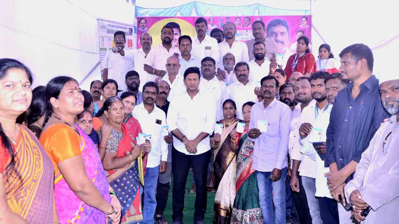 కార్మికులకు లేబర్‌ కార్డుతో ఆర్థిక భరోసా : ఎమ్మెల్యే మర్రి రాజశేఖర్‌రెడ్డి