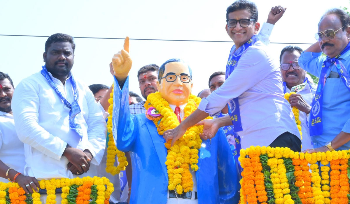 MLA Dr. Kalvakuntla Sanjay | బీఆర్ అంబేద్కర్ ఆశయ సాధనకు యువత కృషి చేయాలి.. కోరుట్ల ఎమ్మెల్యే డాక్టర్ సంజయ్ కల్వకుంట్ల