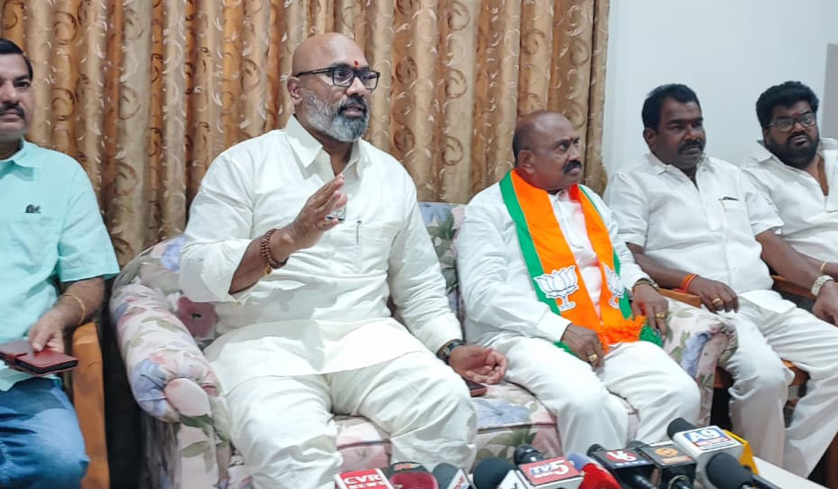 MP Dharmapuri Arvind | జగిత్యాల ఎమ్మెల్యే సంజయ్ కుమార్ ఐరన్ లెగ్ శాస్త్రి.. నిజామాబాద్‌ ఎంపీ ధర్మపురి అరవింద్‌
