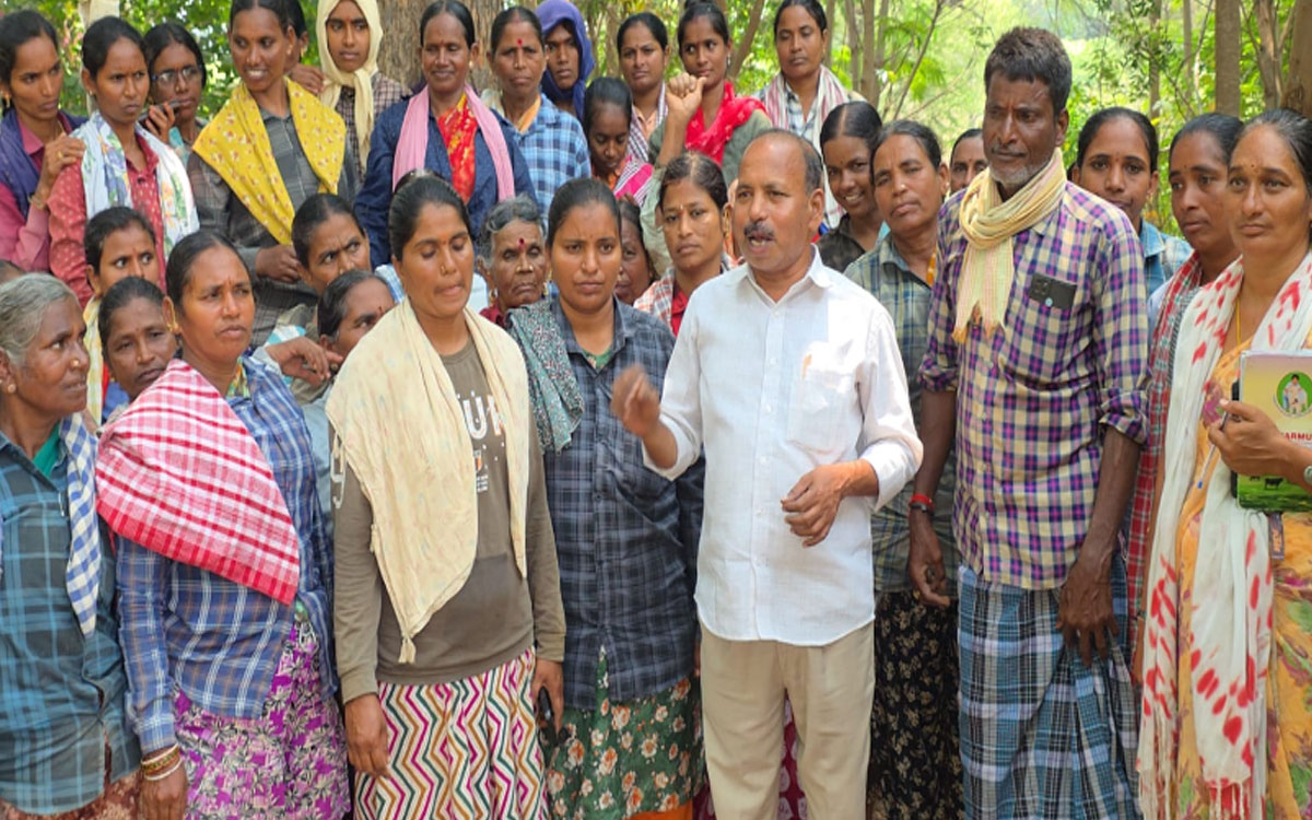 ఉపాధి హామీ చట్టాన్ని నిర్వీర్యం చేసే కుట్రను తిప్పి కొట్టాలి : నారి అయిలయ్య