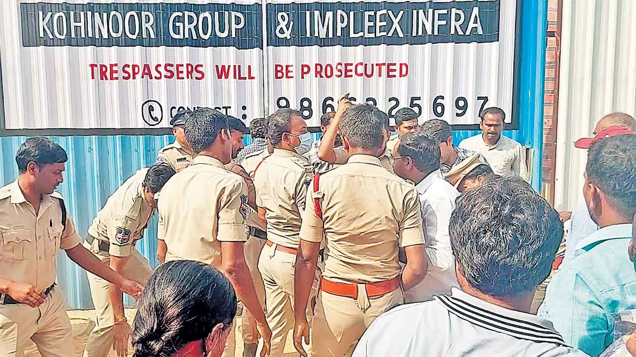 హైడ్రా బుల్డోజర్‌ పక్షపాతం రాజీకీయం!