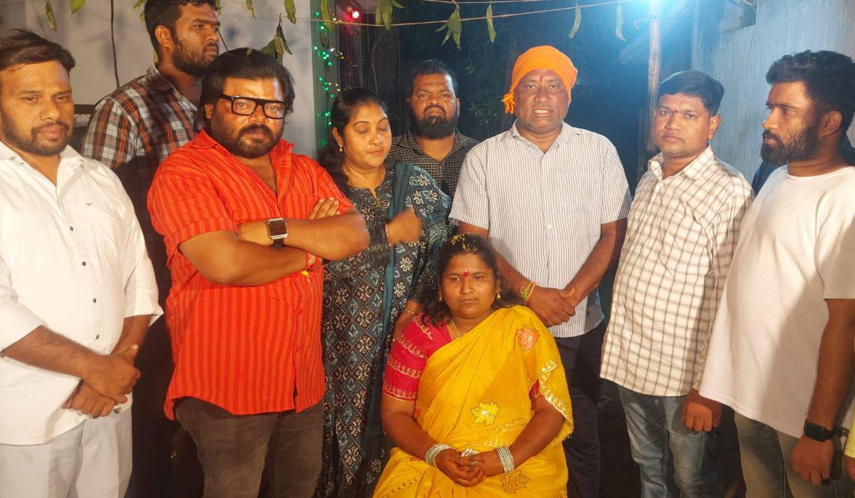 Alaya Foundation | అనాథ యువతి పెళ్లికి అన్ని తామై.. పెళ్లి పెద్దలుగా ఆలయ ఫౌండేషన్ సభ్యులు