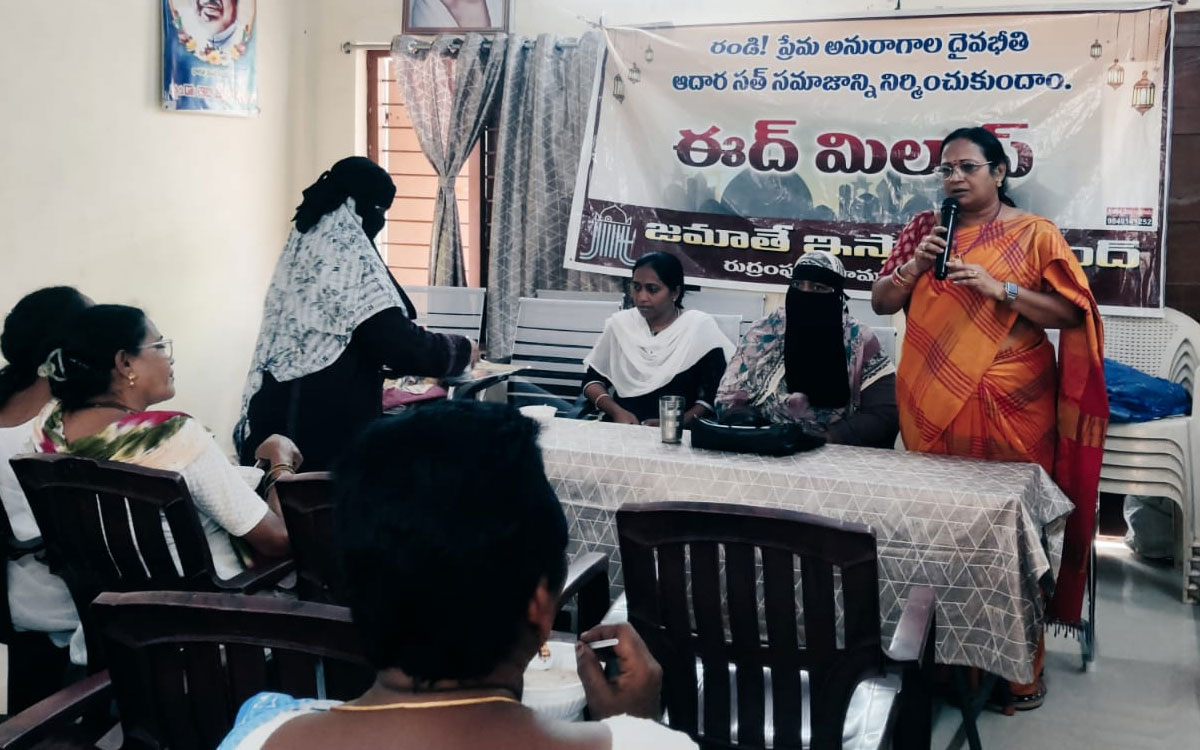 స్త్రీలు అన్ని రంగాల్లో రాణించాలి : డా.నవ జ్యోతి