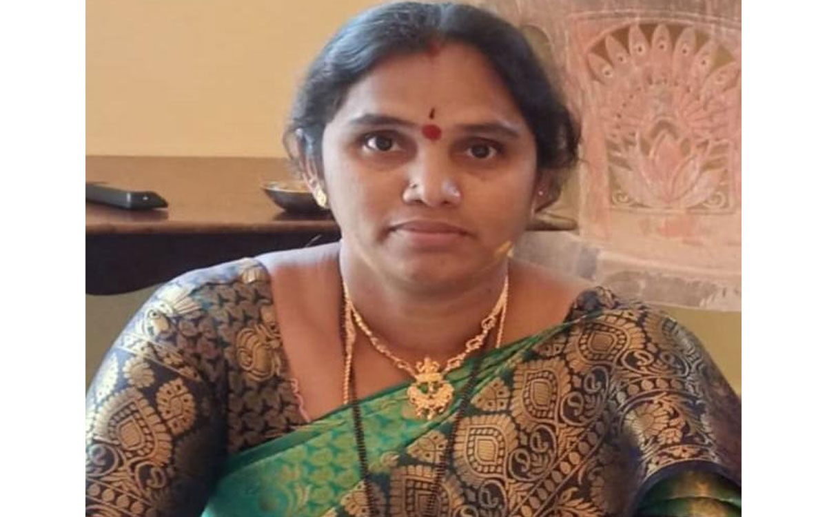 విద్యుత్ షాక్‌తో ఒక‌రు.. వ‌డ‌దెబ్బ‌తో మ‌రో మ‌హిళ మృతి