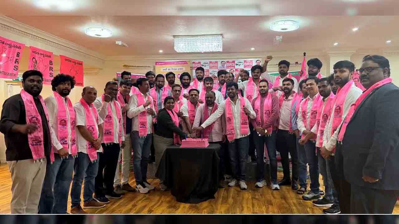 NR | లండన్‌లో ఘనంగా బీఆర్ఎస్ పార్టీ ఆవిర్భావ వేడుకలు