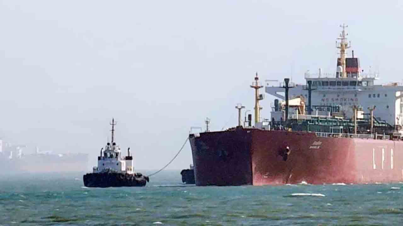 భారత్‌కు వస్తున్న చమురు ట్యాంకర్‌ చైనాకు మళ్లింపు