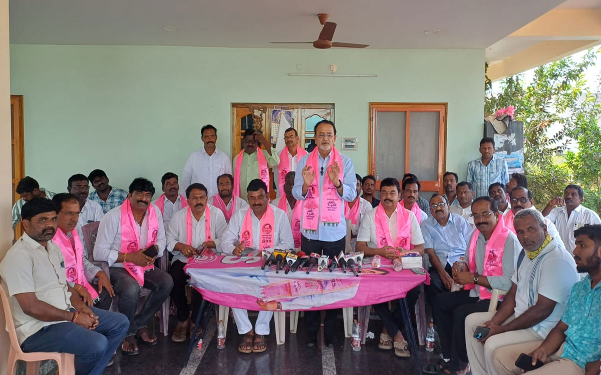 ‘రాష్ట్రంలో క్షీణించిన ప్ర‌జాస్వామ్యం.. దారి త‌ప్పిన పాల‌న‌’