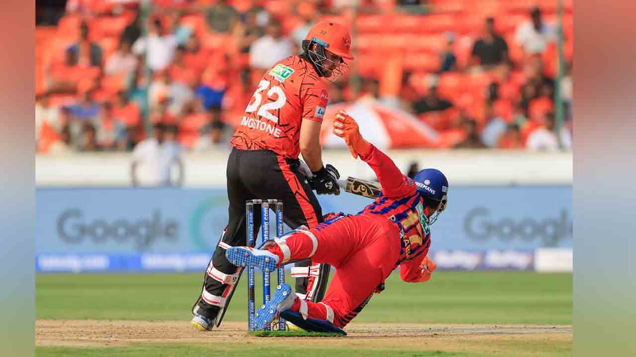 SRH vs LSG | ఉప్పల్‌లో షమీ వికెట్ల వేట.. కుప్పకూలిన సన్‌రైజర్స్ టాపార్డర్..!