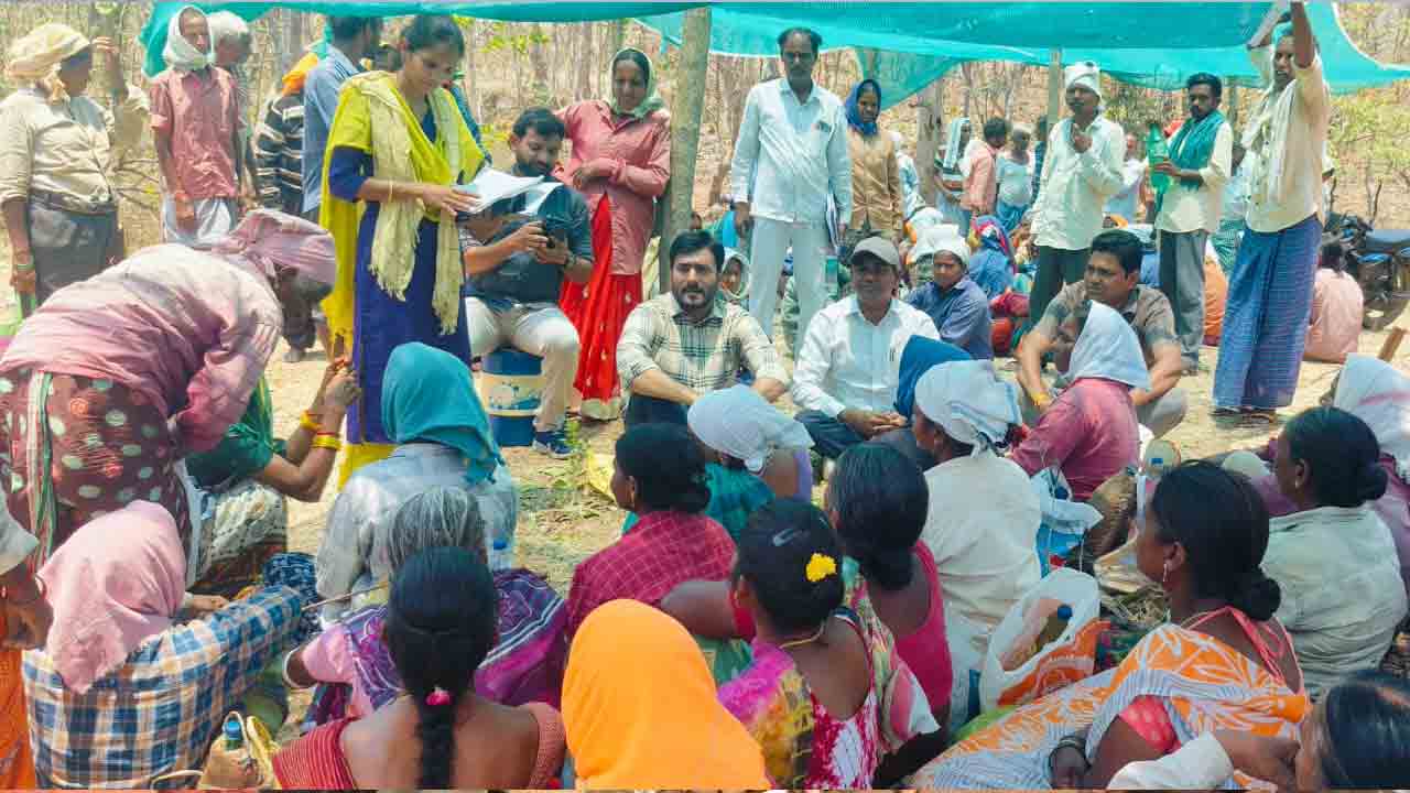 Sarangapur | ఉపాధి పని ప్రదేశాల్లో తాగునీటి సౌకర్యం కల్పించాలి :  డీఆర్డిఓ పీడీ రఘువరణ్