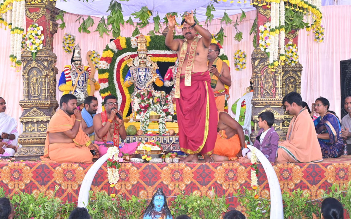 జిబ్లక్‌ప‌ల్లిలో వైభవంగా సీతారామ కల్యాణం