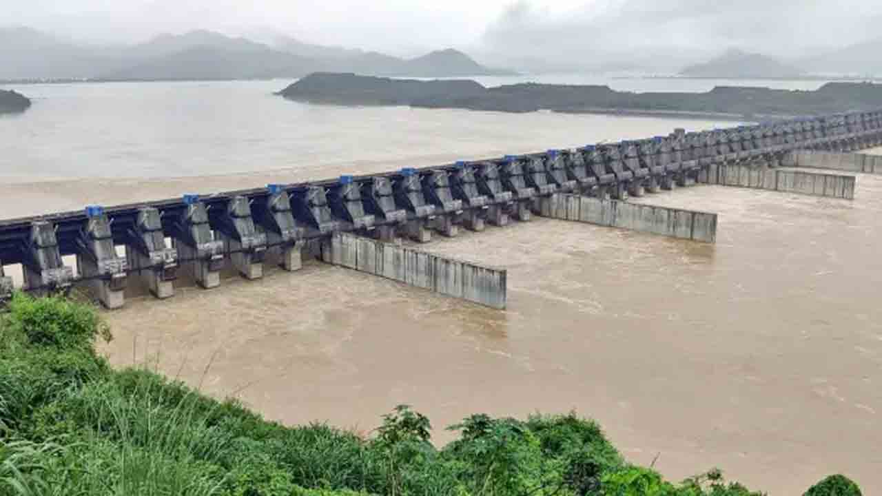 పోలవరం సందర్శించిన దోర్జీ