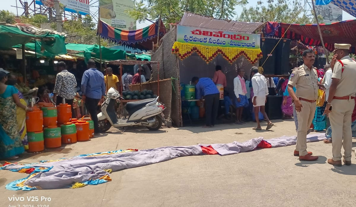 MLA Padi Kaushik Reedy | ప్రజా ఉద్యమంపై పోలీసుల అణచివేత ఎండలోనే దీక్షకు దిగిన ప్రజలు