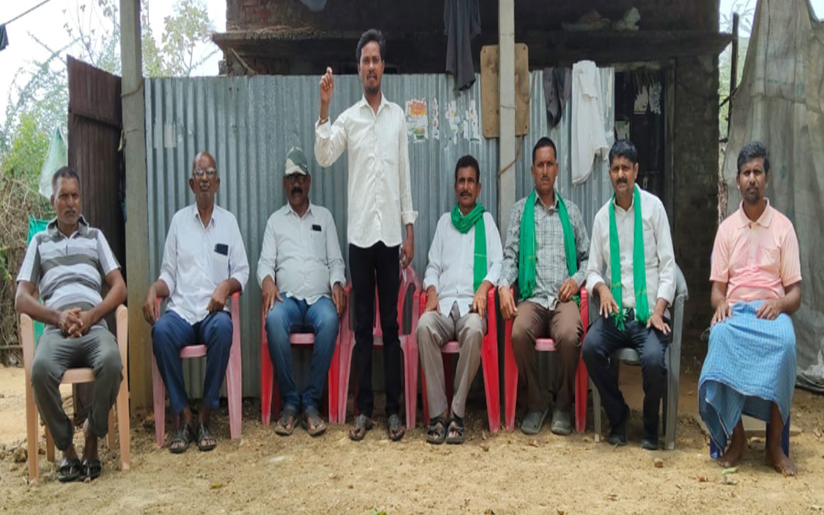 'ప్రశ్నించే గొంతుకలపై ఉక్కుపాదం'