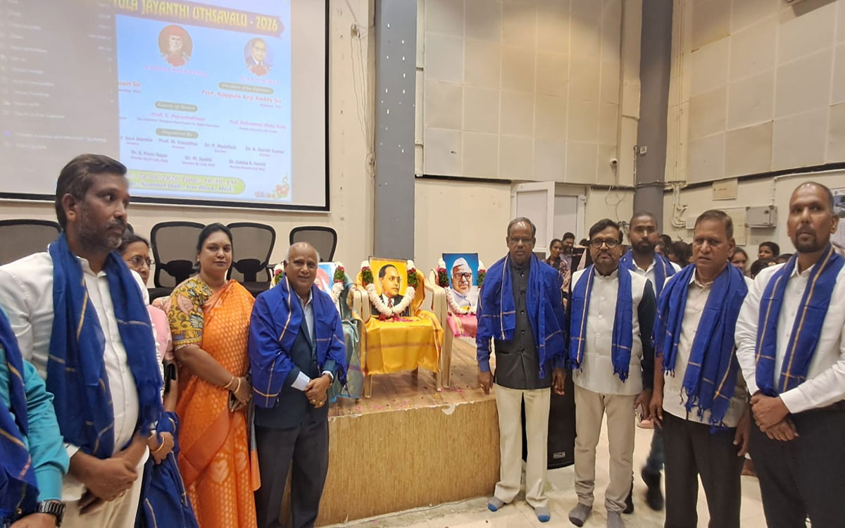 మహనీయుల ఆశ‌యాల సాధ‌న‌లో ముందుకు సాగాలి : ఆచార్య ఇటికాల పురుషోత్తం