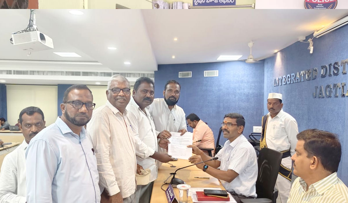 Jagityal | కోరుట్ల గడి బురుజుల భూముల కబ్జాలపై జగిత్యాల కలెక్టర్‌కు ఫిర్యాదు