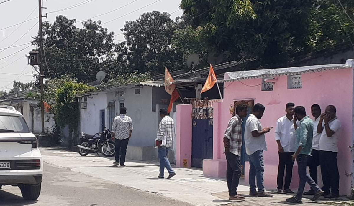 Godavarikhani | రేషన్ దందా పై దాగుడు మూతల విచారణ.. బియ్యం తూకంలో తరుగుపై సివిల్ సప్లయ్ ఎంక్వయిరీ