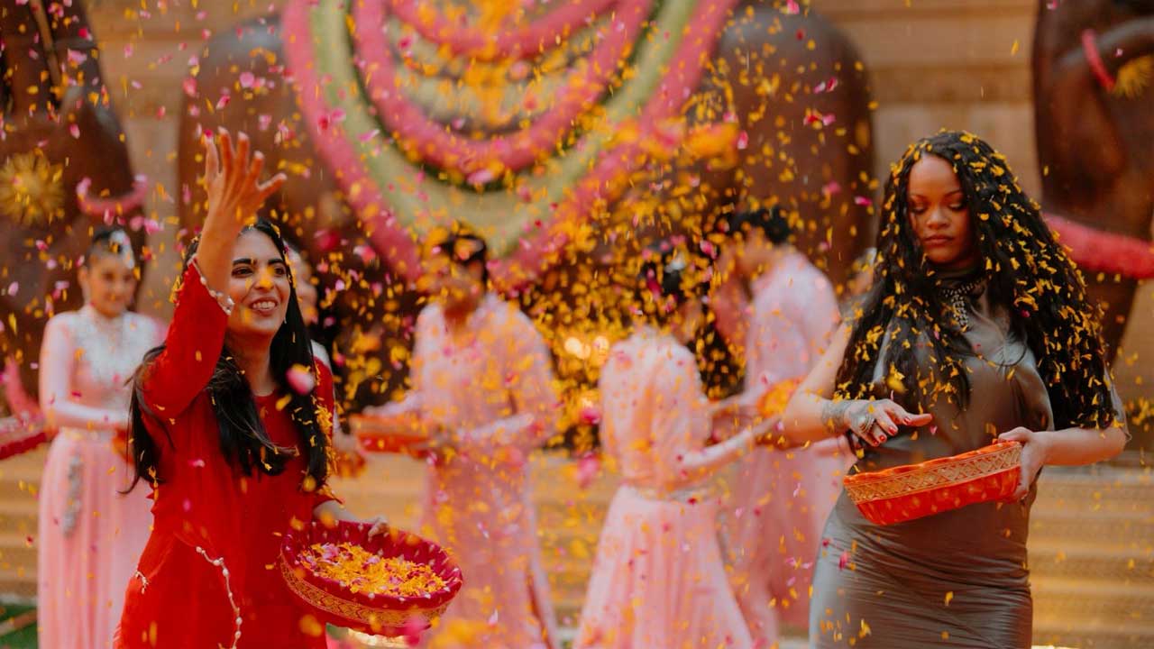 Rihanna Ambani Family4