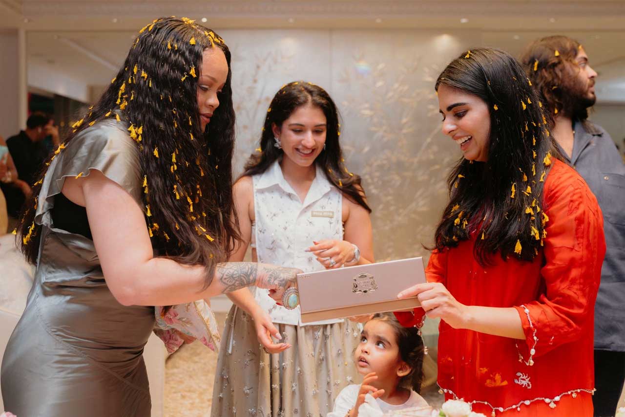 Rihanna Ambani Family5