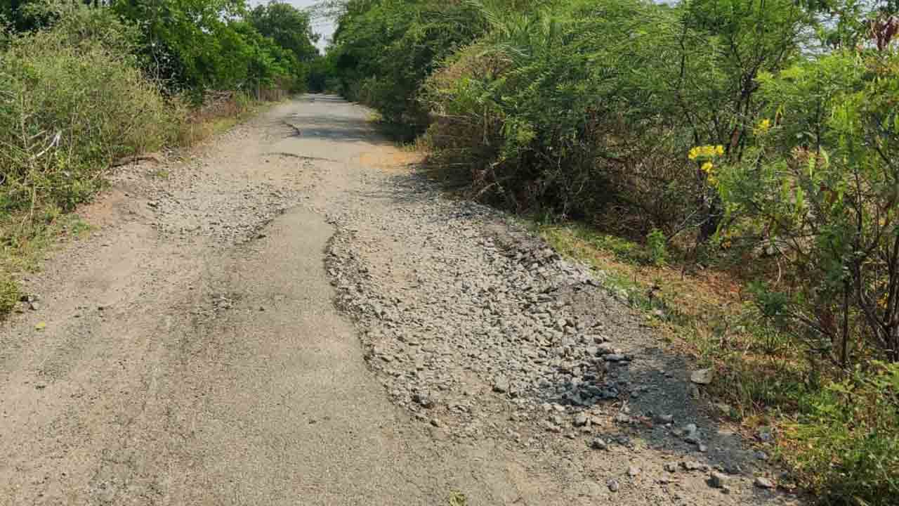 Rechni Road Railway Station | వివాదానికి కేరాఫ్‌ అడ్రస్‌గా రేచిని రోడ్ రైల్వే స్టేషన్ రహదారి పనులు