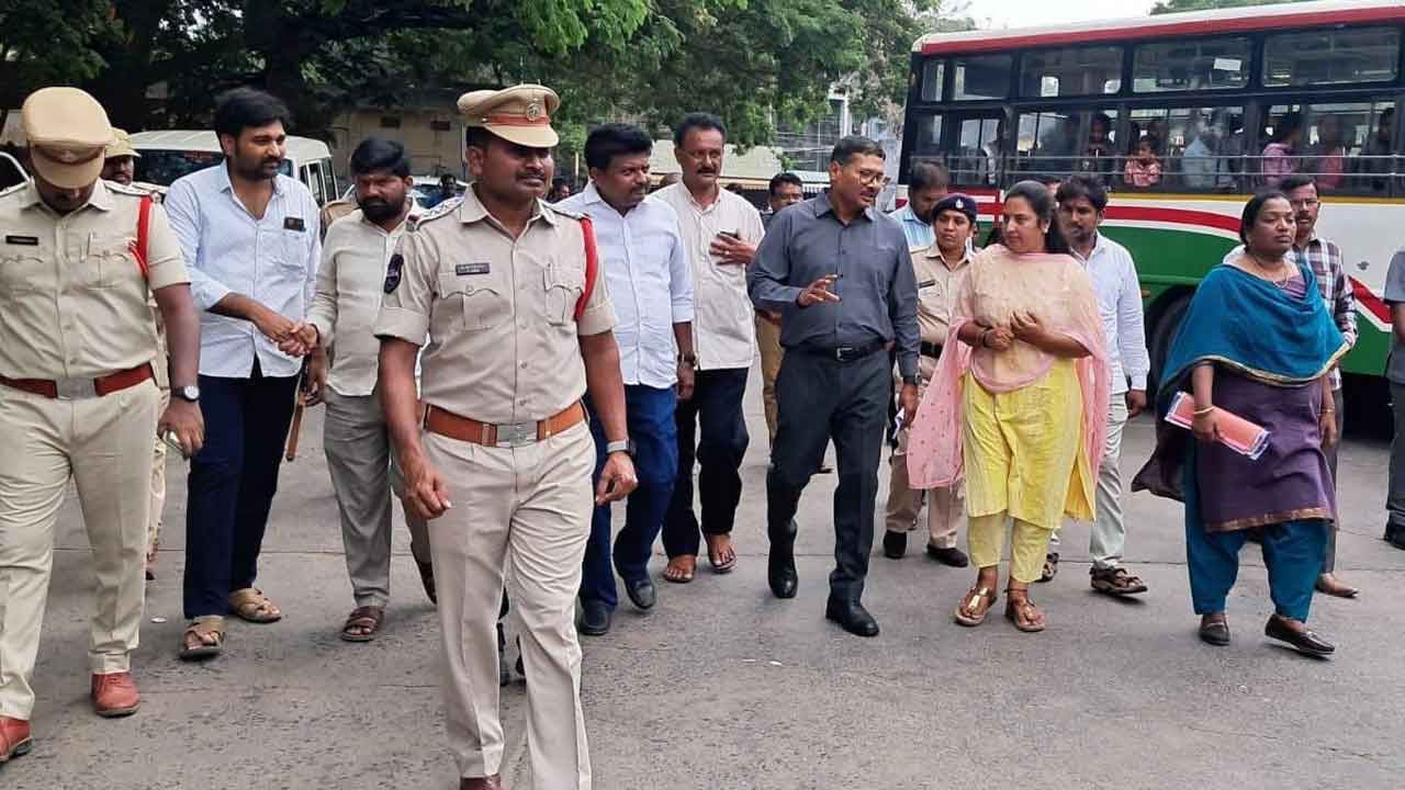 రాష్ట్రంలోని చాలా బస్టాండ్లు.. 20 ఏళ్లకు పైబడినవే..