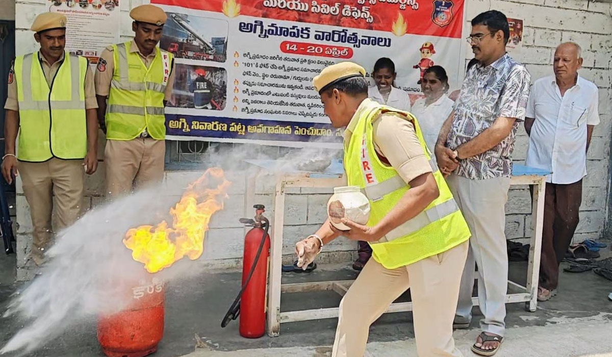 Vemulawada | అగ్ని ప్రమాదాల పట్ల అప్రమత్తంగా ఉండాలి.. అగ్నిమాపక ఇన్‌చార్జి అధికారి సీహెచ్‌ సాయిలు