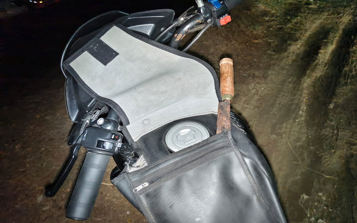 బరితెగించిన ఇసుక మాఫియా.. ఉప సర్పంచ్‌పై దాడికి యత్నం