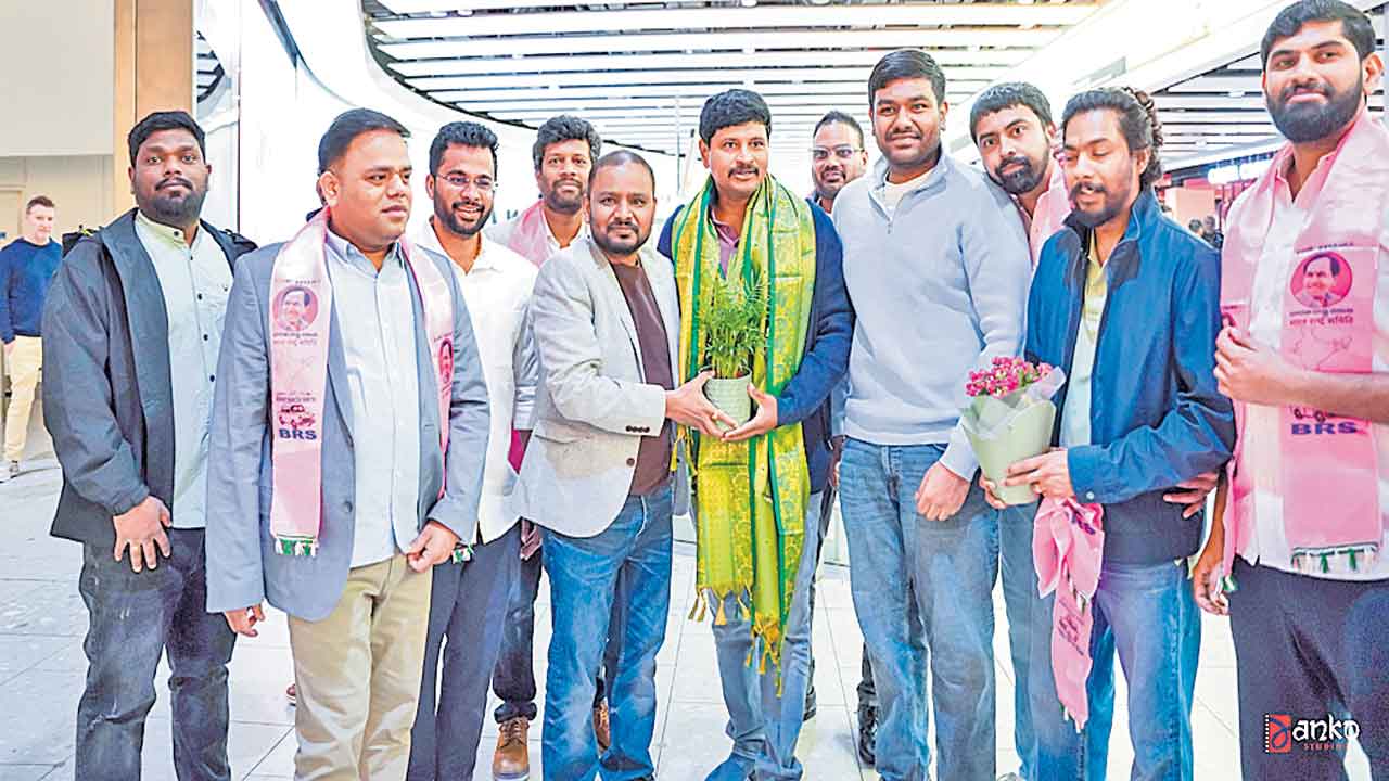 లండన్‌లో సంతోష్‌కుమార్‌కు ఘన స్వాగతం