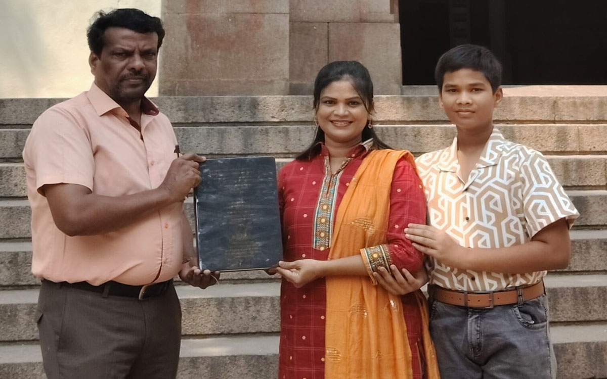 ఎస్‌.లింగోటం వాసి సంతోష‌కు ఓయూ డాక్ట‌రేట్‌