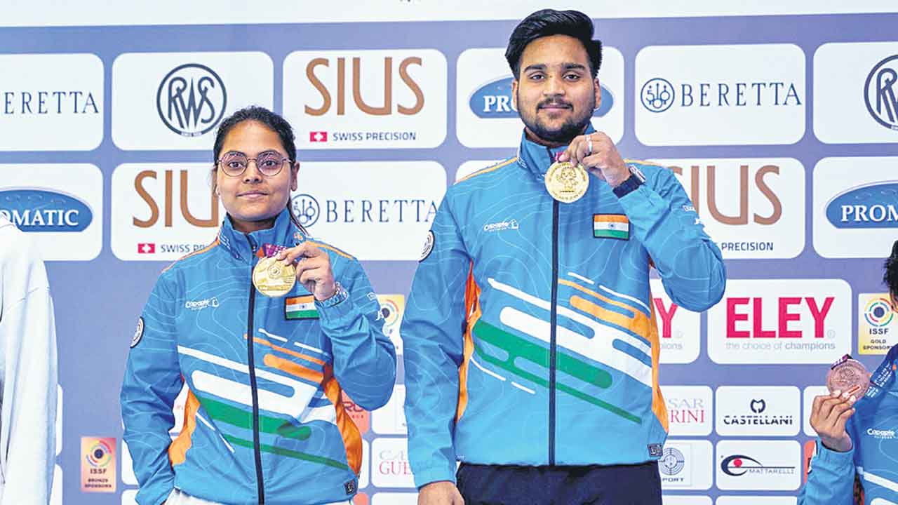 వంశిక, చిరాగ్‌ పసిడి గురి