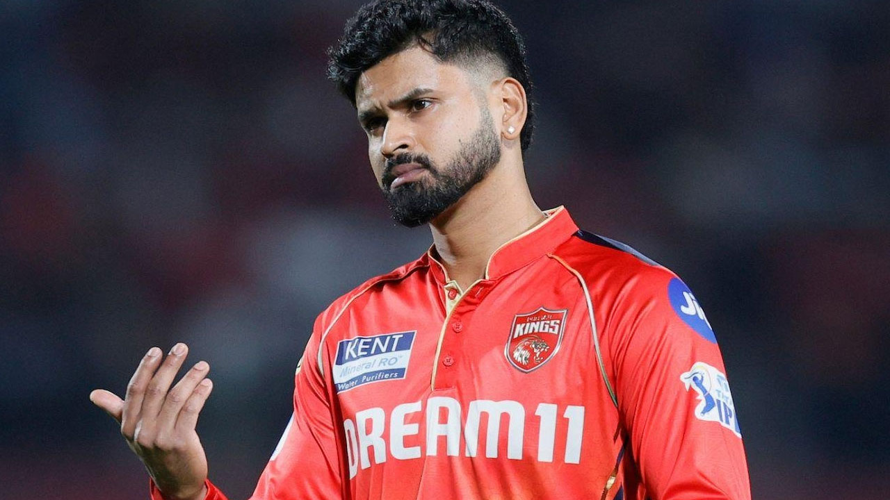 Shreyas Iyer: స్లో ఓవ‌ర్ రేట్‌.. శ్రేయార్ అయ్య‌ర్‌కు 12 ల‌క్ష‌ల ఫైన్‌
