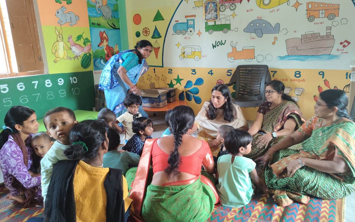 అంగన్‌వాడీ కేంద్రాల్లో పిల్లల నమోదును పెంచాలి : శృతి ఓజా