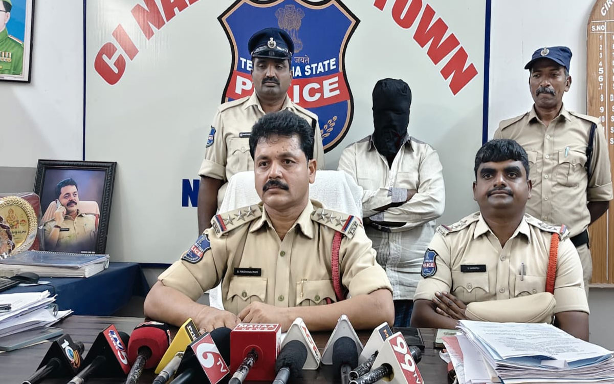 కోడలి ఆత్మహత్యకు కారణమైన మామ అరెస్టు