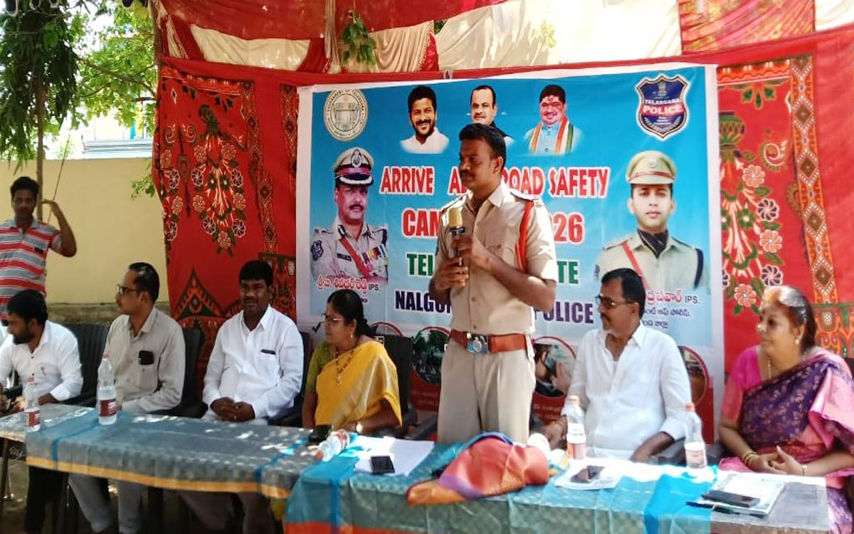 రోడ్డు ప్రమాదాల నివారణ ప్రతి ఒక్కరి బాధ్యత : ఎస్ఐ ఎన్.వెంకన్న