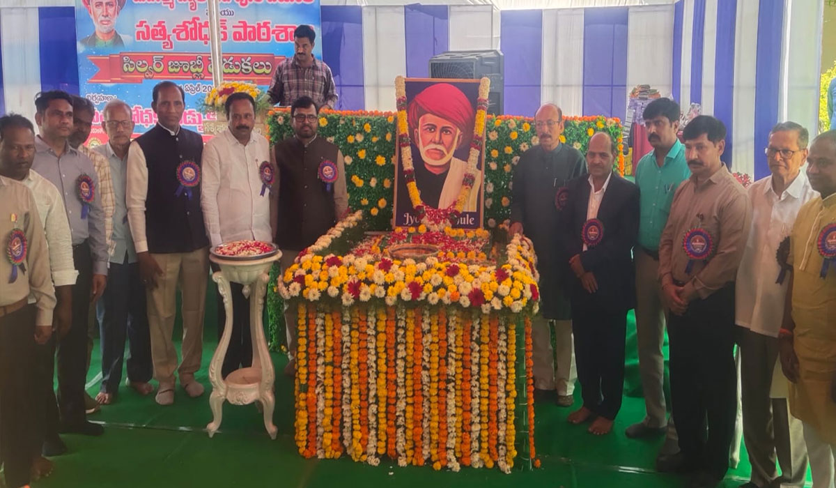 Sirikonda | విద్యతోనే సమాజ మార్పు సాధ్యం.. రాష్ర్ట ఉర్దూ అకాడమీ చైర్మన్‌ తాహేర్‌ బీన్‌ హందాన్‌