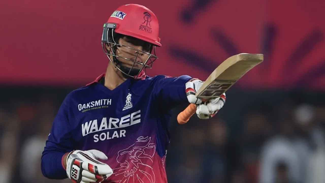 Vaibhav Sooryavanshi: పిల్లోడు కాదు పిడుగు.. కేక పుట్టిస్తున్న వైభ‌వ్ సూర్య‌వంశీ