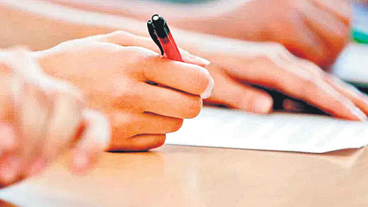 పదిలో హైదరాబాద్‌ అట్టర్‌ ఫ్లాప్‌