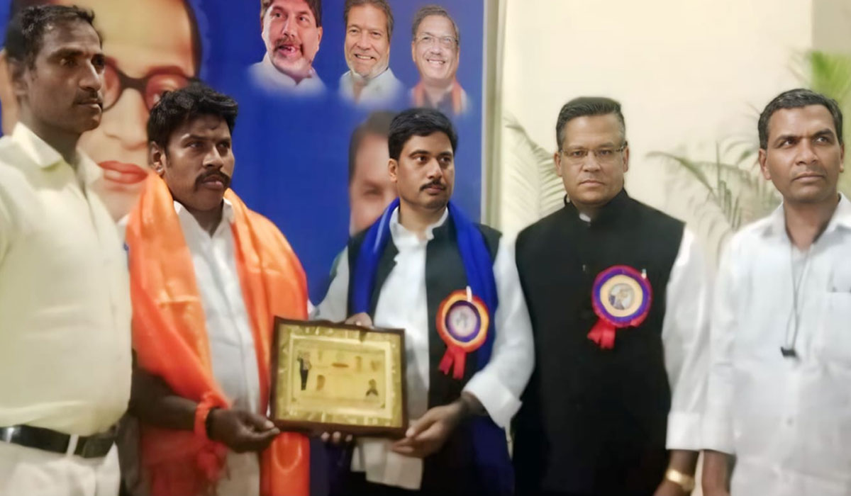 Dalit Ratna Award | దంతనపెల్లి స్వామికి దళిత రత్న అవార్డు