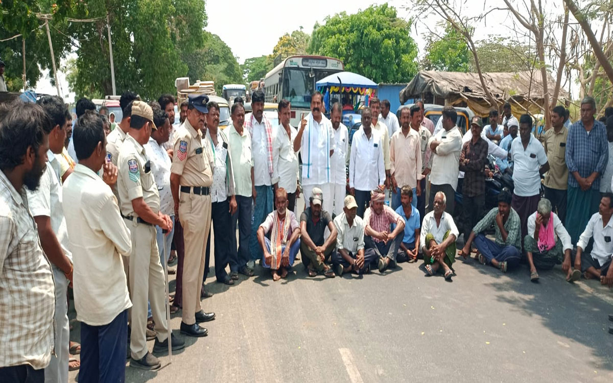 ‘పిండిప్రోలులో మొక్కజొన్న కొనుగోలు కేంద్రం ఏర్పాటు చేయాలి’