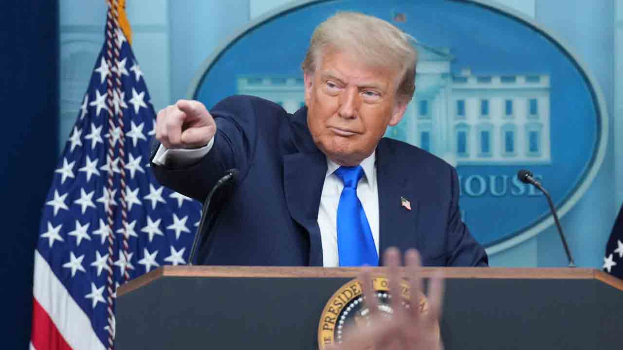 Donald Trump | ఈ రోజుతో ఇరాన్‌ నాగరిత మట్టిలో కలువనుంది.. 47 ఏళ్ల రాక్షస పాలన ముగియనుంది..!